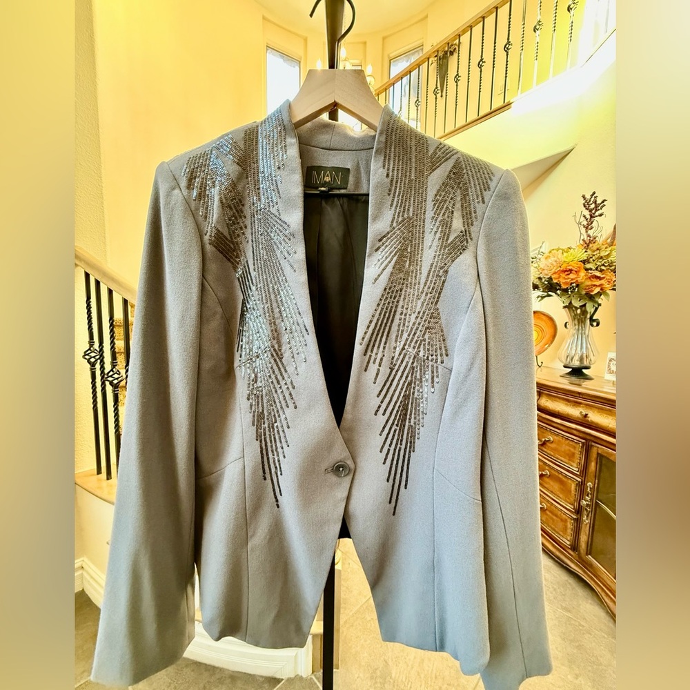 IMAN NWOT Grey Asymmetrical Blazer Couture Tailored Look